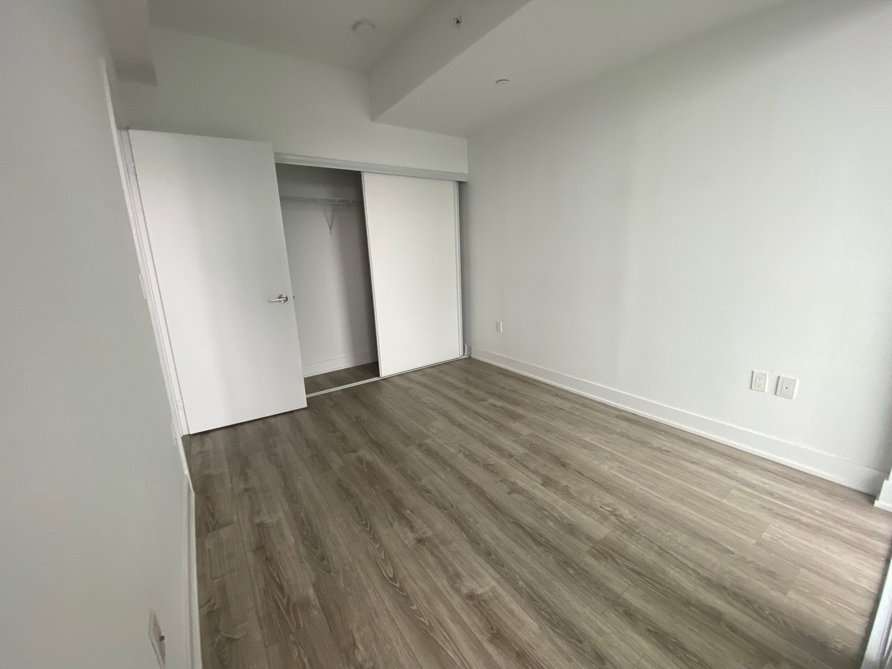 20 Shore Breeze Drive Unit: 2305