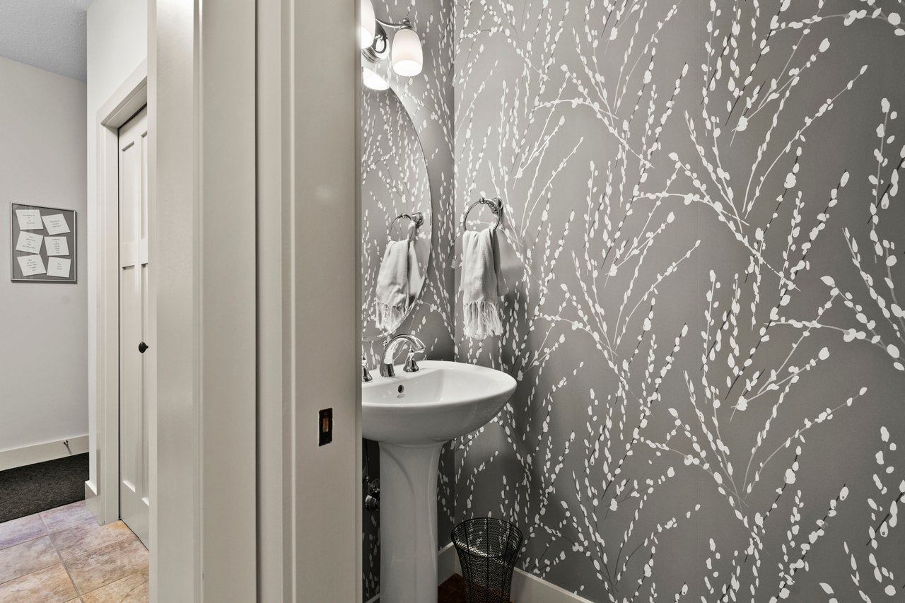 35 Tusslewood Drive NW