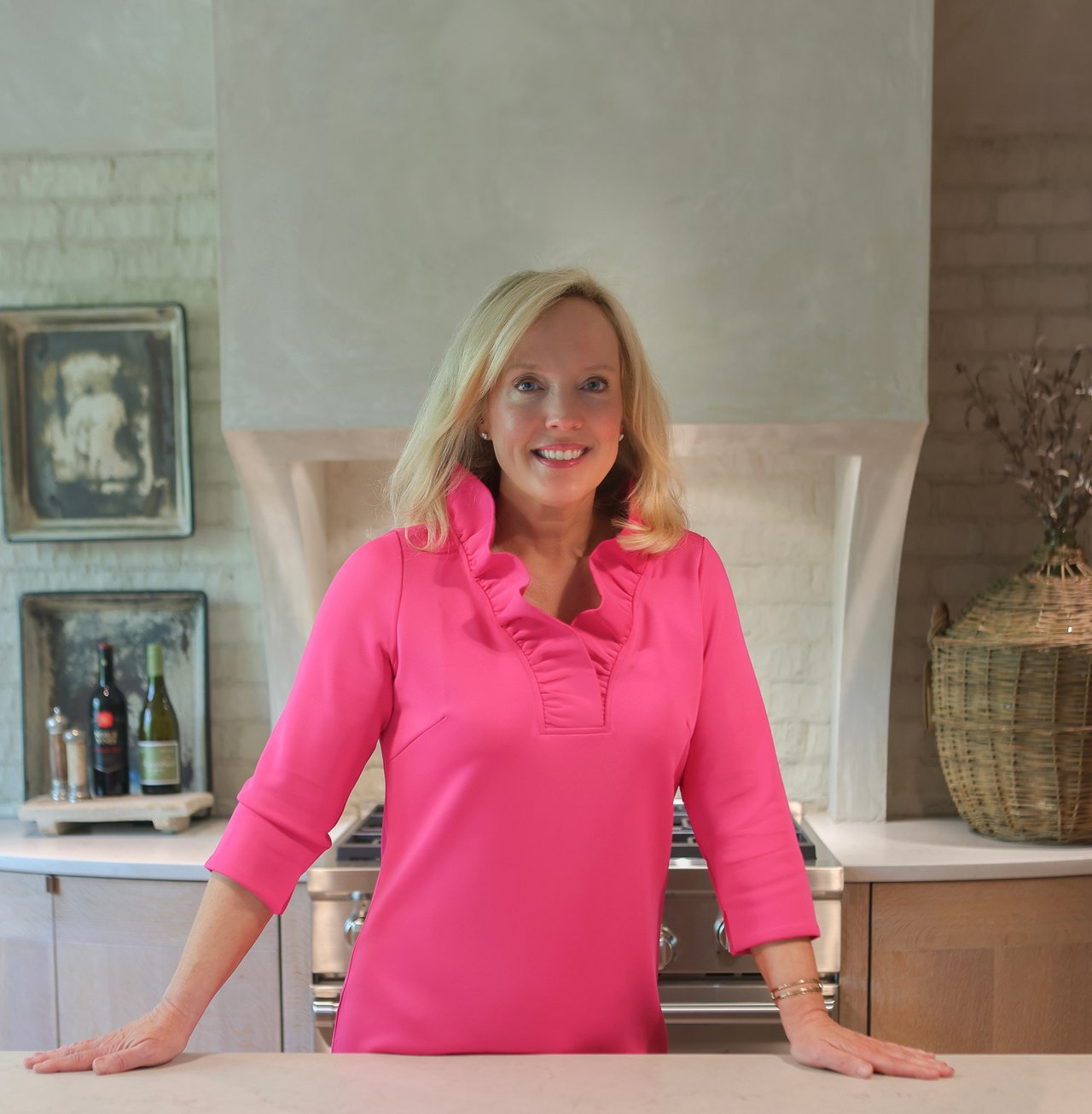 East Cobb Realtor Sandra Daniels in local neighborhood