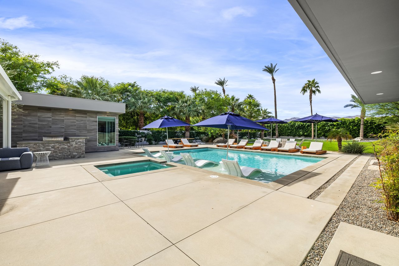 51125 Evangeline Way - Villa 3