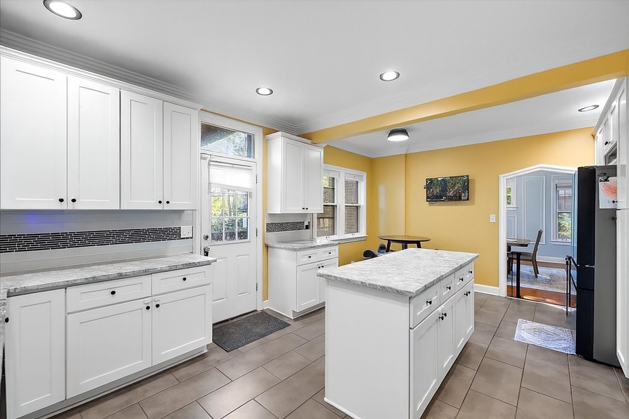 18214 Parkside Street