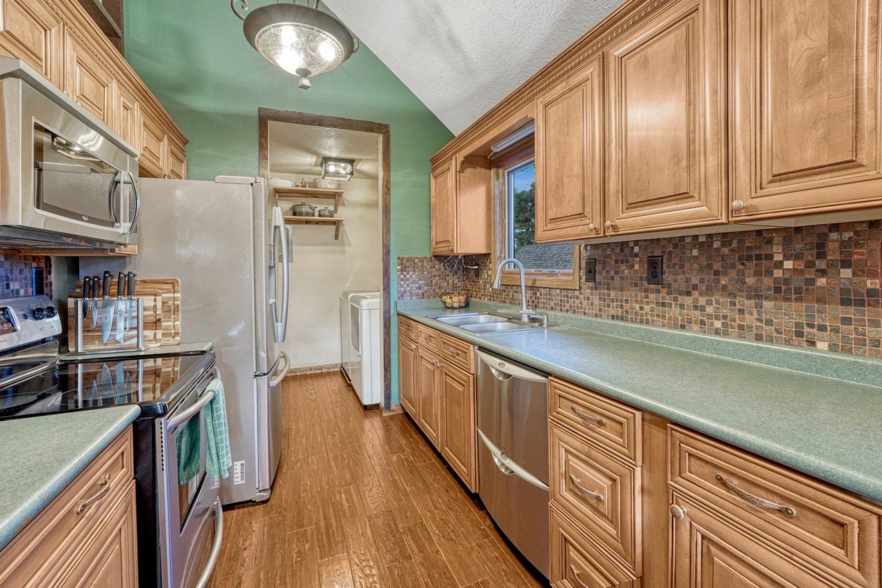 11125 Black Forest Road