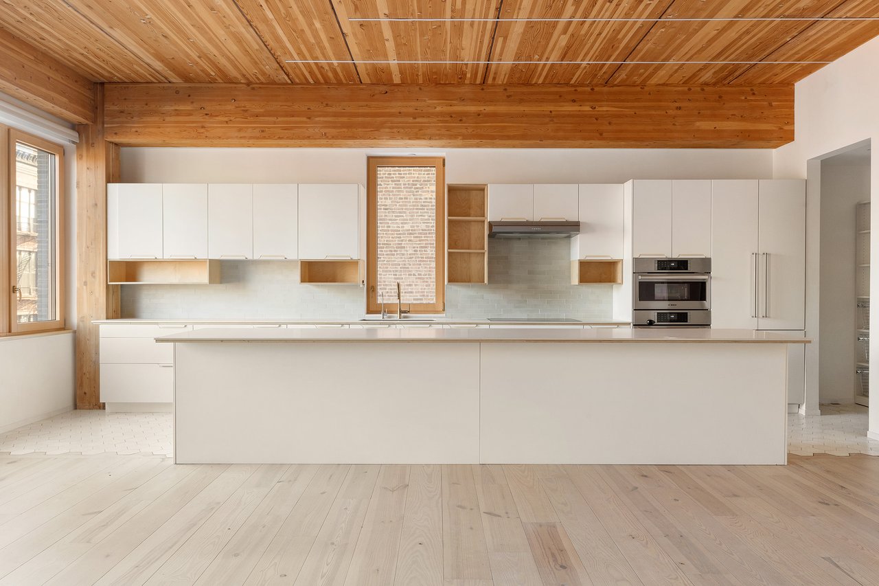 670 Union Street, 4A 