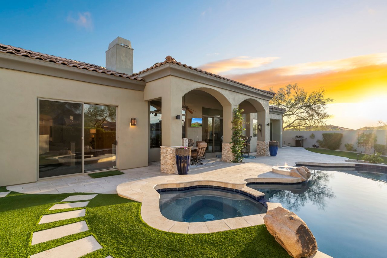 10952 E KORA Lane