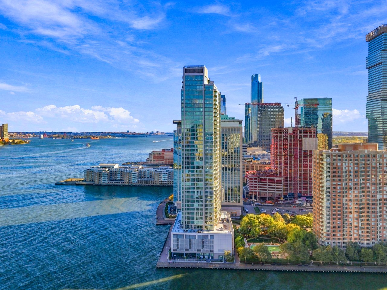 Crystal Point | Jersey City Waterfront Condominiums