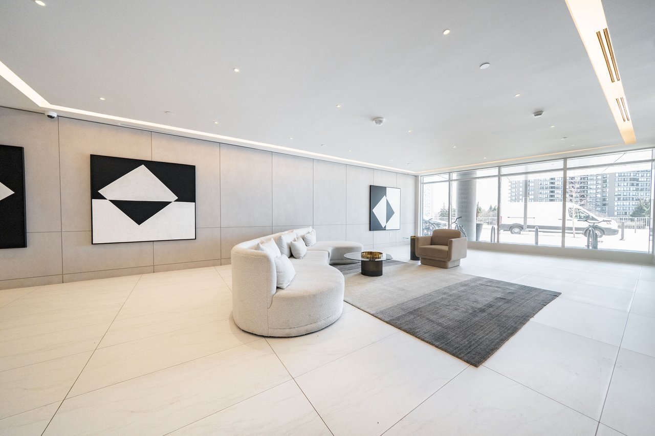 30 Upper Mall Way, A2205