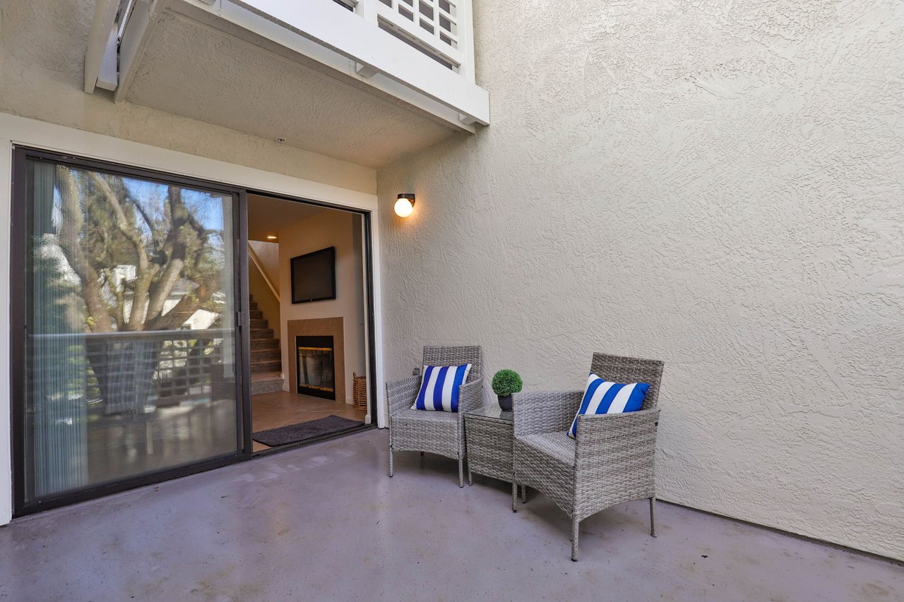 2582 Oak Rd. #217, Walnut Creek