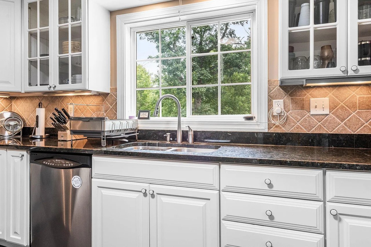 Updated Rambler in the Heart of Minnetonka