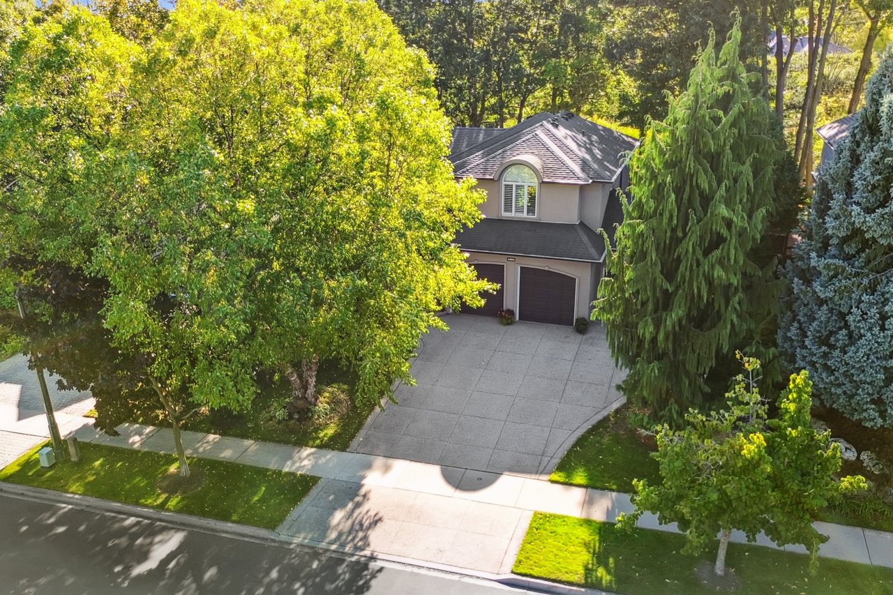 A Lifestyle Retreat in Prestigious Tyandaga Woods