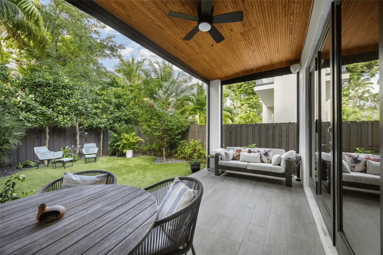 3174 Elizabeth Street