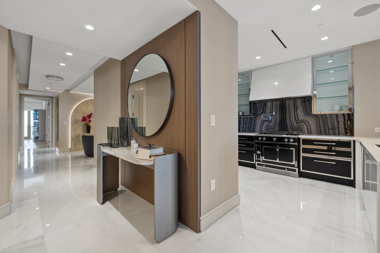17901 Collins Ave # 3003