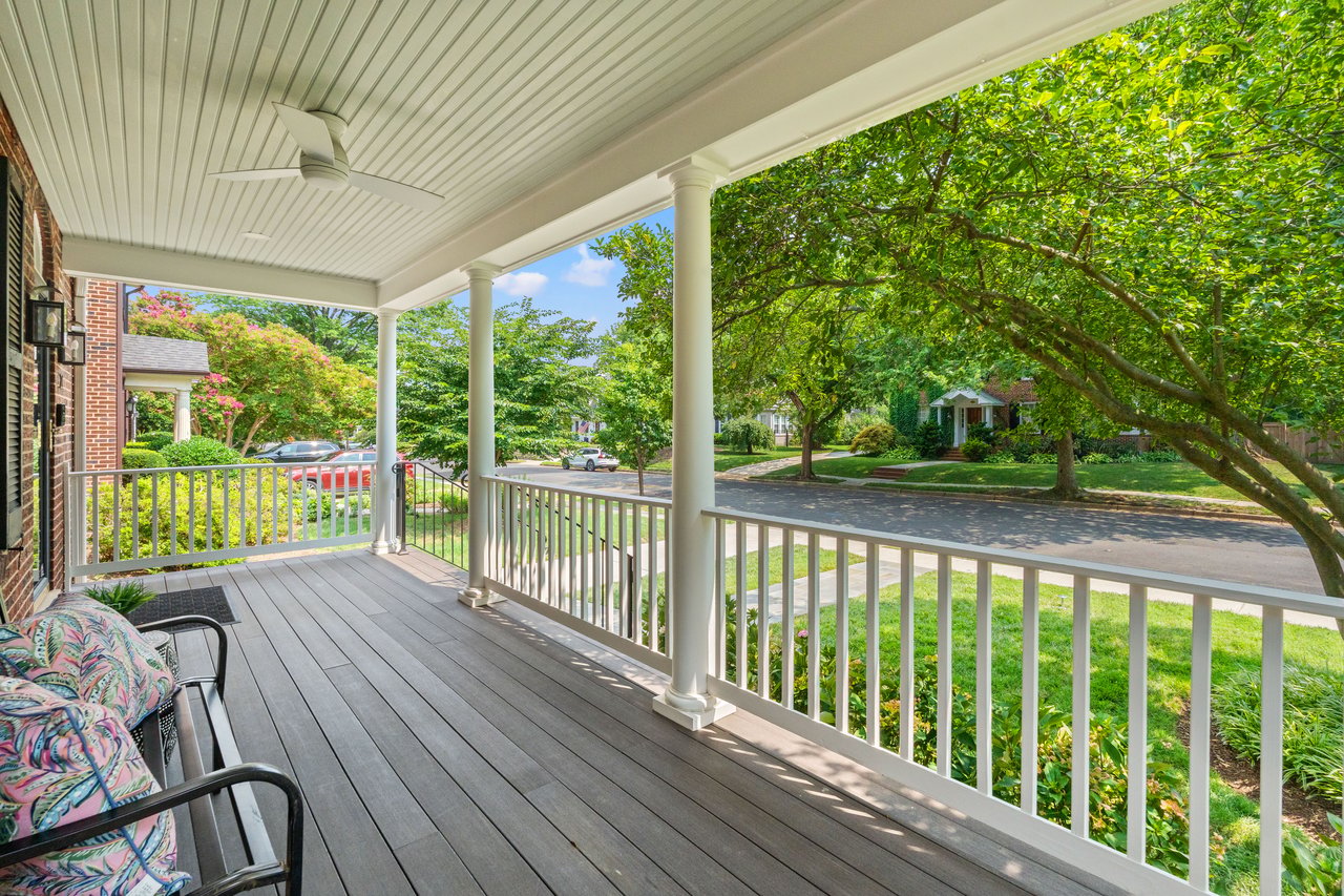 21 W Oak Street