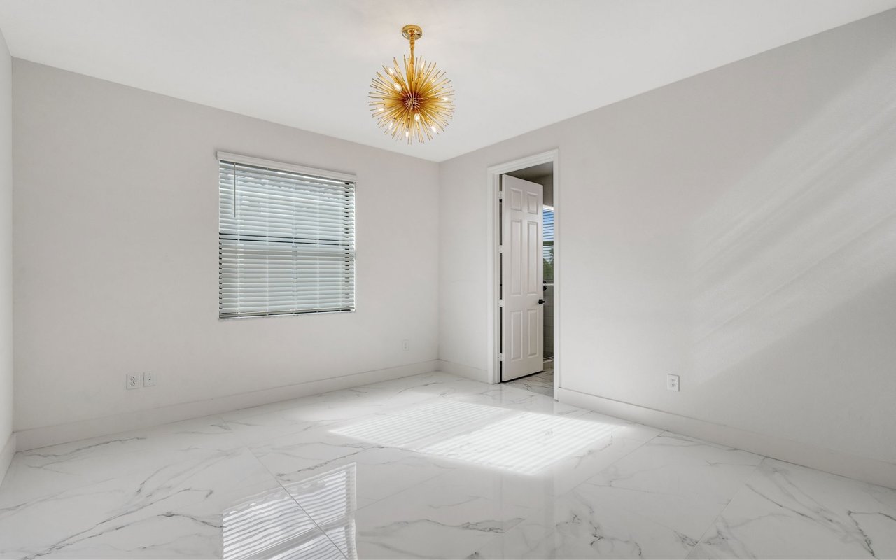 11604 Meadowrun Cir