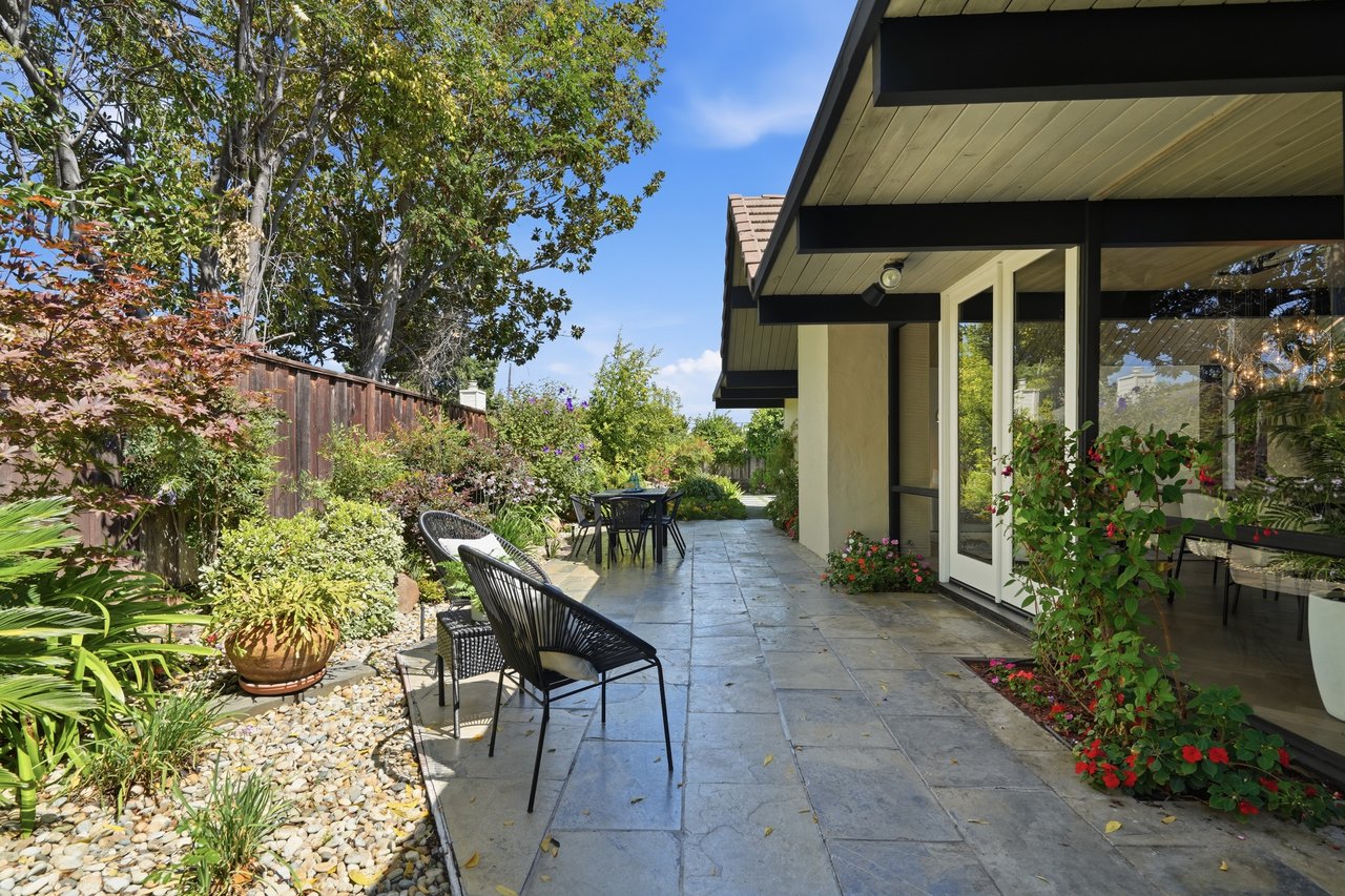 387 Vasquez AVE