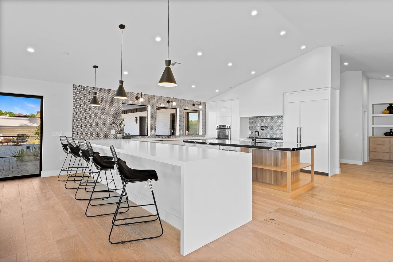 3842 E SAN MIGUEL Avenue, Paradise Valley