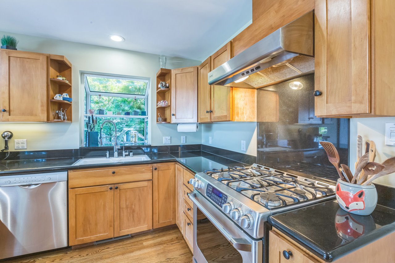 777 Bayview Way