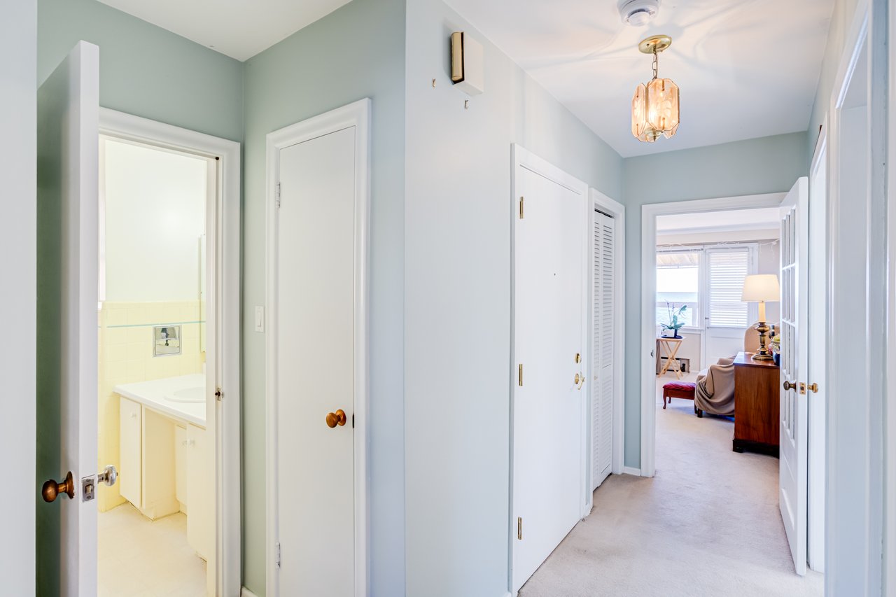 407 Lake Promenade