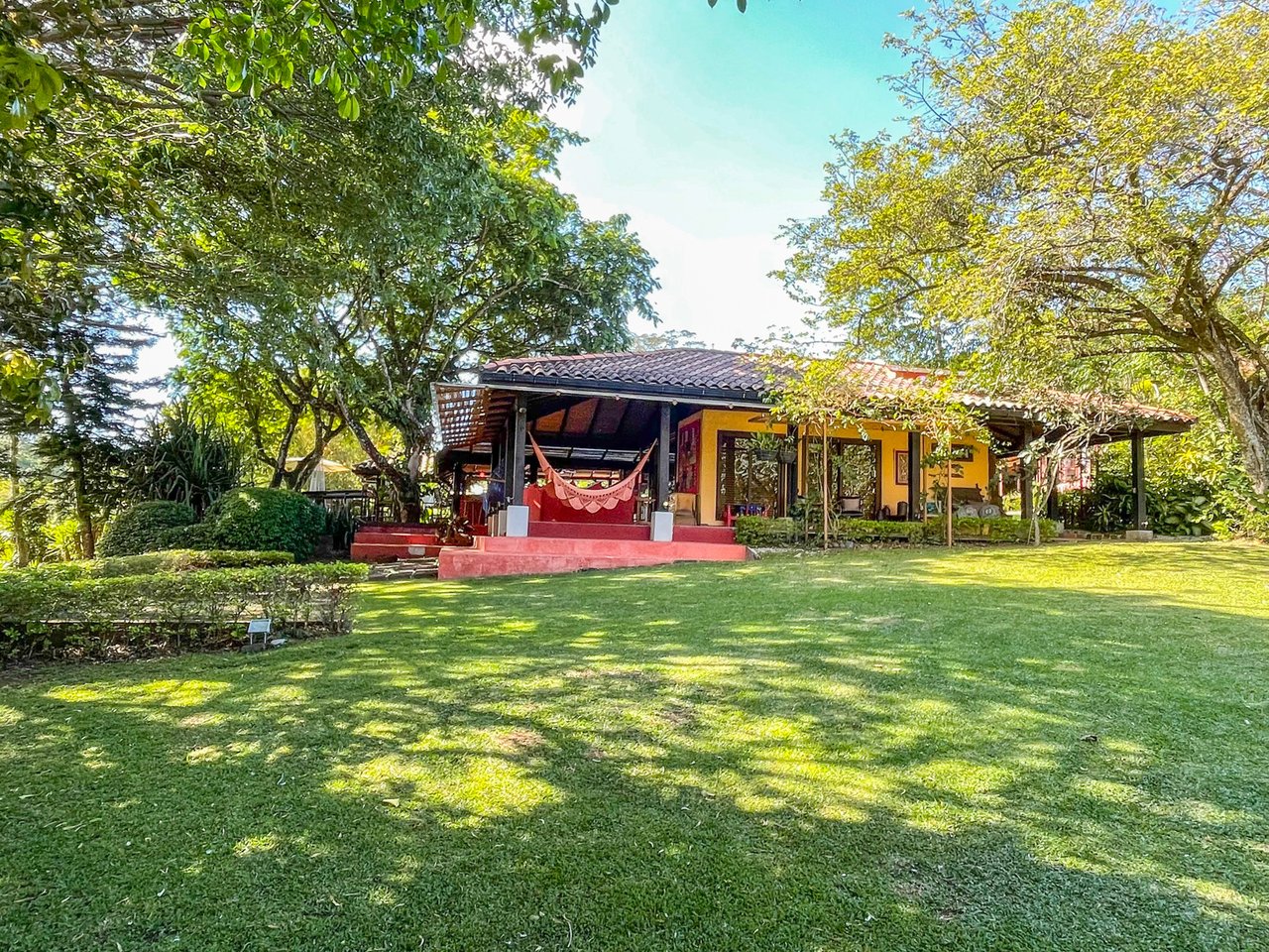 Fully Furnished Luxury Home