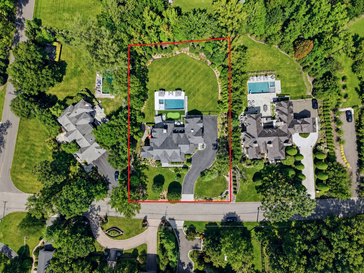 221 Churchill Rd