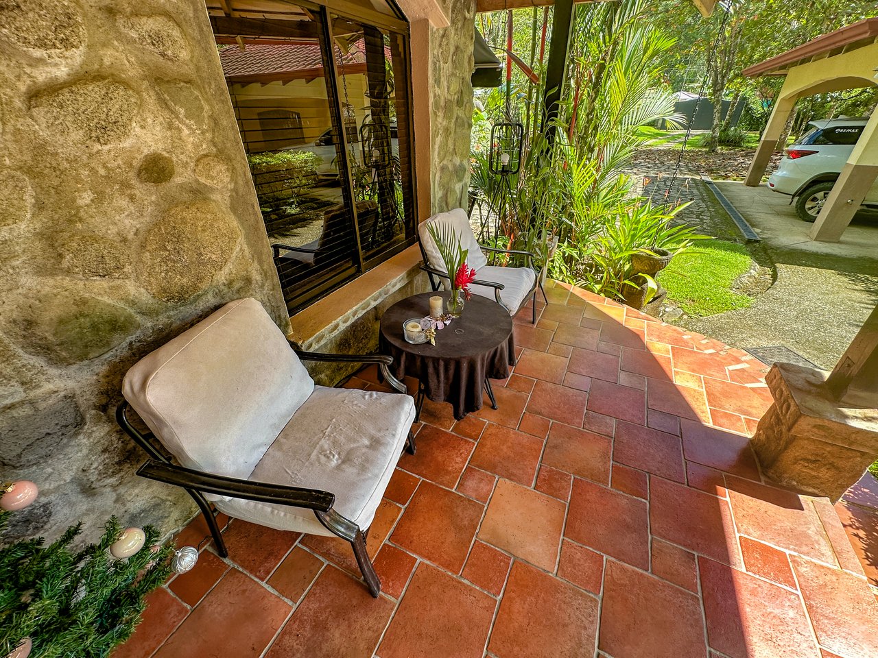 A riverfront 3-bed home on a large property In Ojochal, Costa Rica