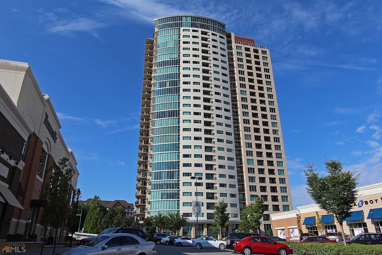 4561 Olde Perimeter Way, #302