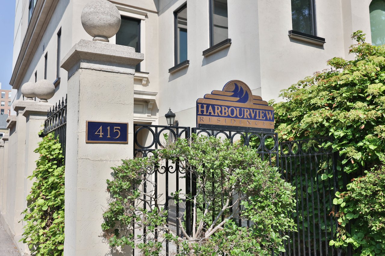 1103-415 Locust Street, Burlington