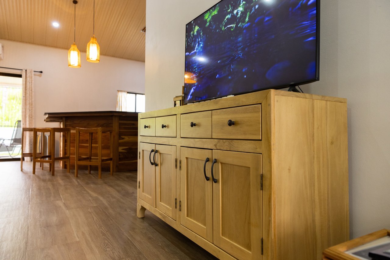 Vista de la Montaña House - Beautiful residence in the desirable Finca Los Alfaro - Quepos