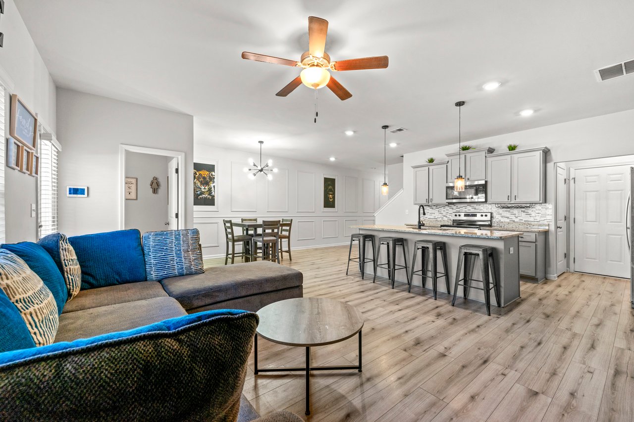 7492 Knoll