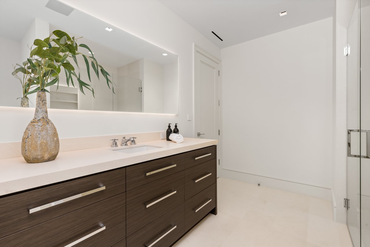 New Construction in Coveted Midtown