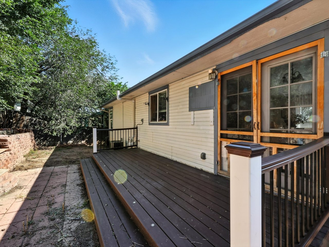 2706 N Chestnut Street