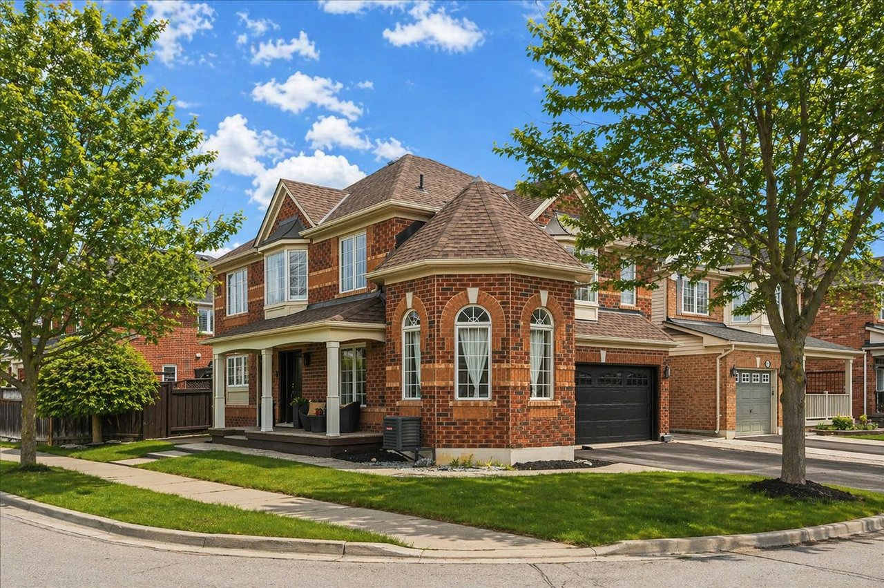 CORNER DETACHED