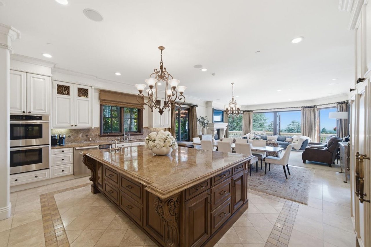 10285 Magdalena Rd