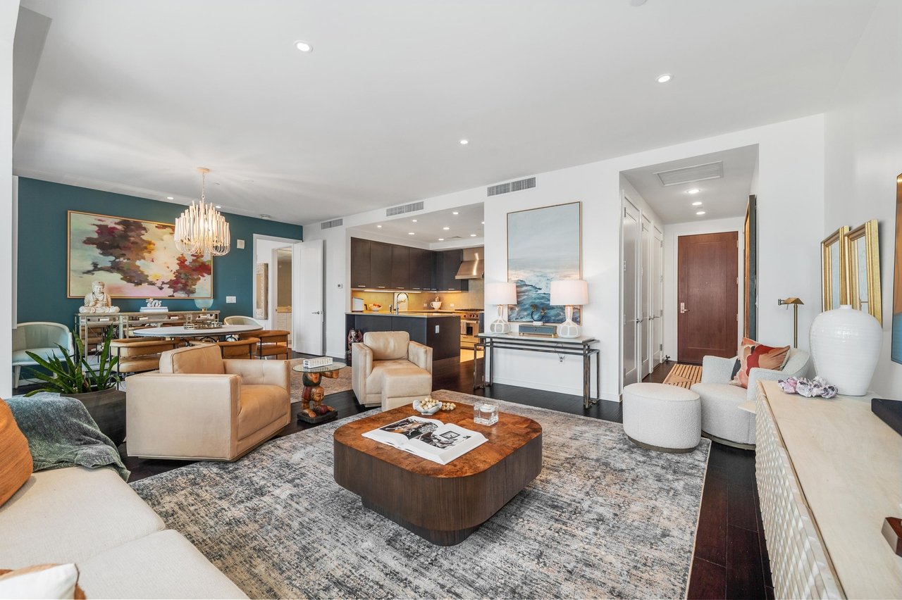 200 Congress Ave #13A