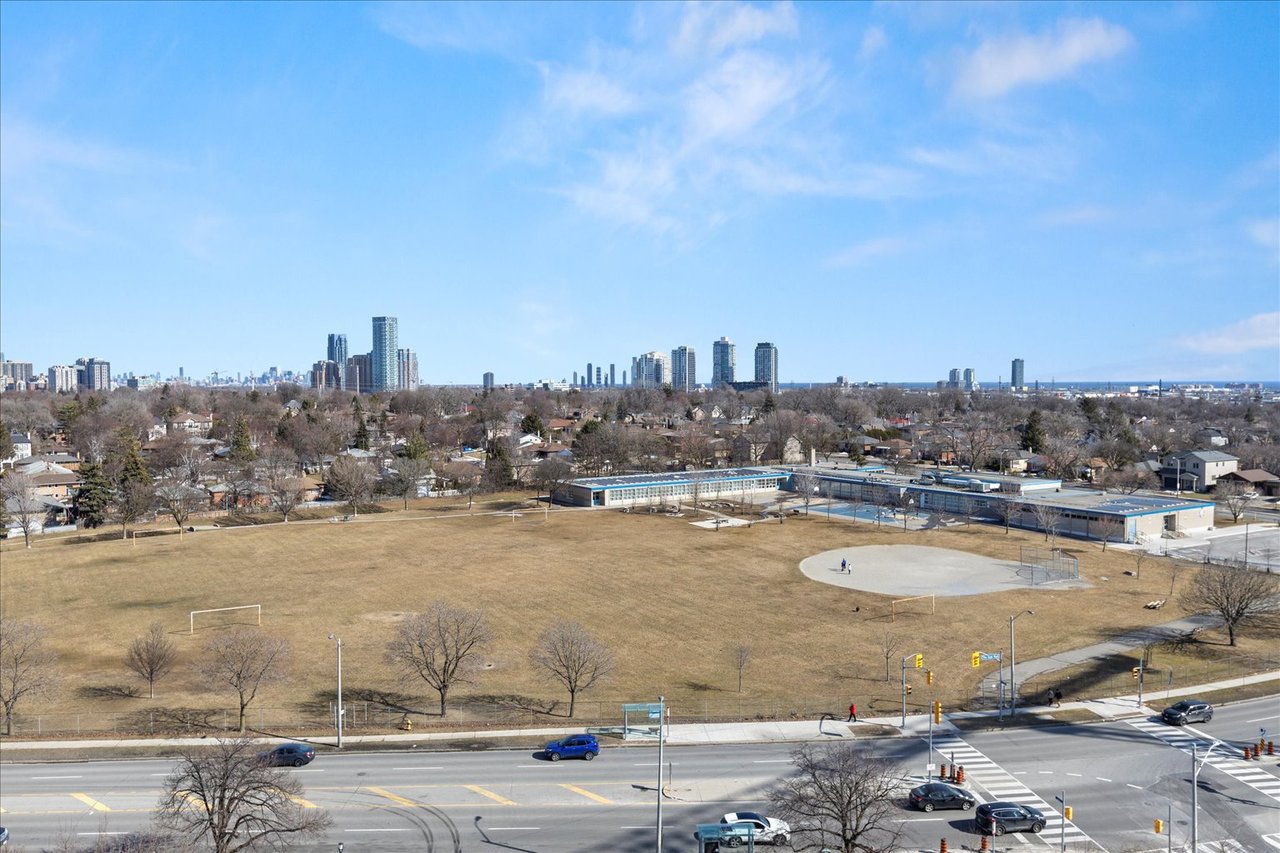 #1009-10 Gibbs Road 