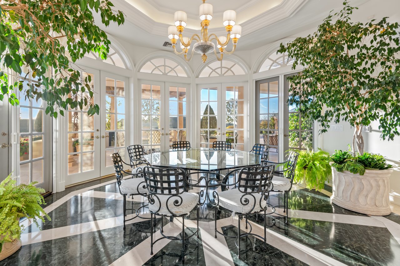 996 Vista Ridge Lane