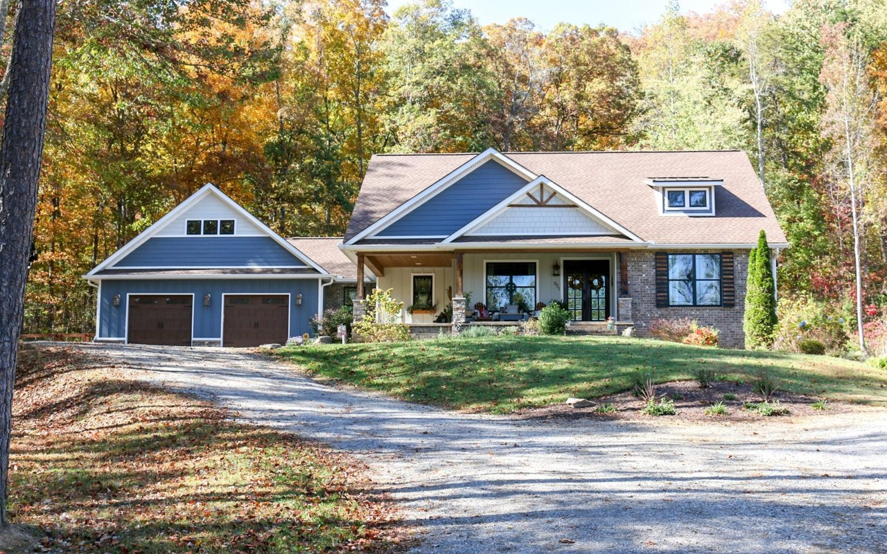 Wallace Luxury Spotlight | 951 Newell Circle Seymour, TN 37865