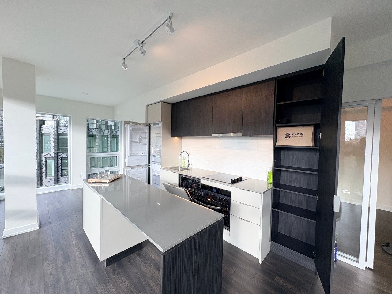 89 Church Street Unit: 612