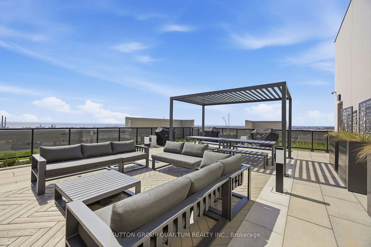 1035 Southdown Rd #1903
