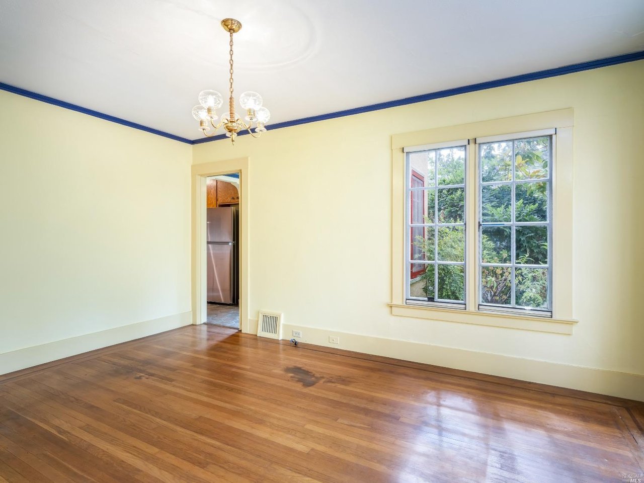 144 Magnolia Ave