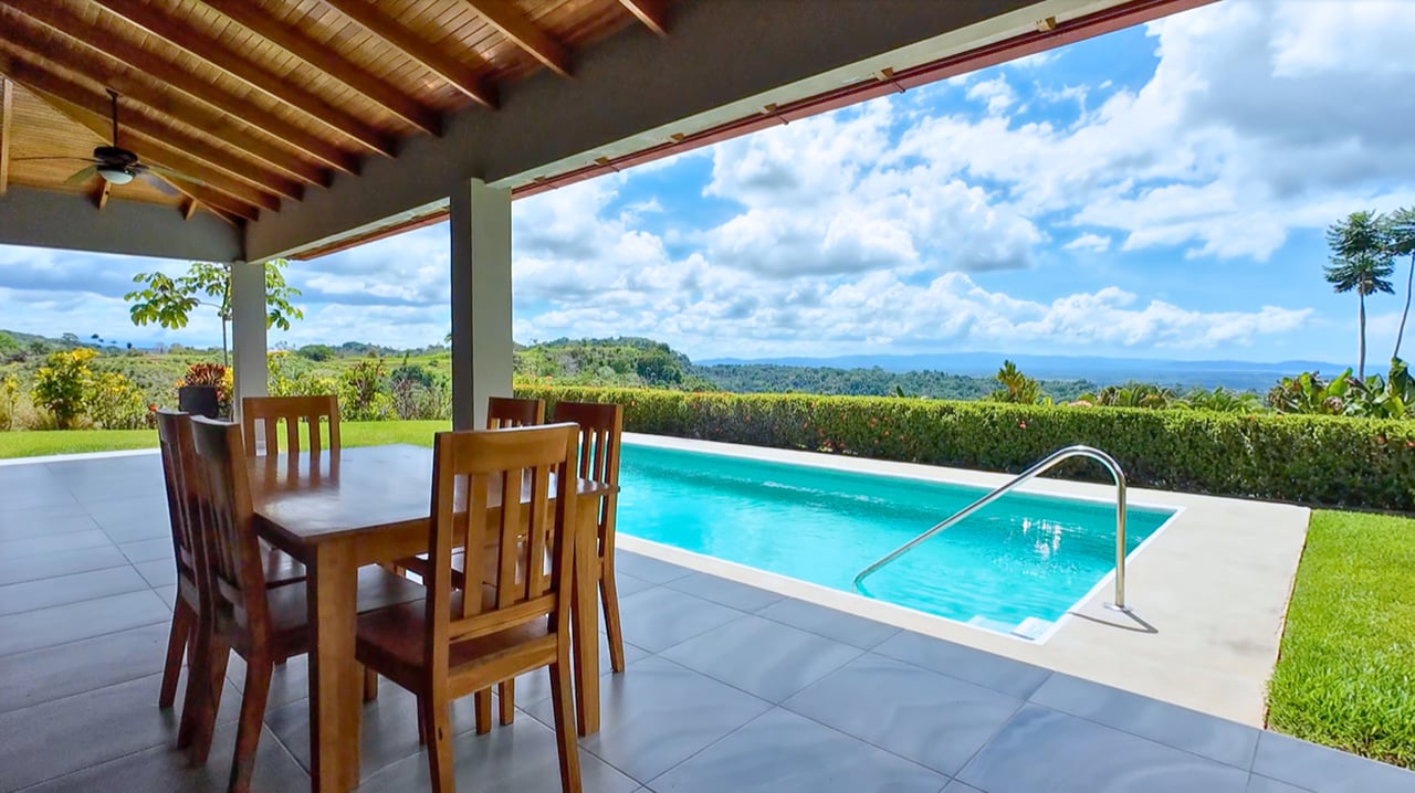 Casa Jean, Window of the Soul 