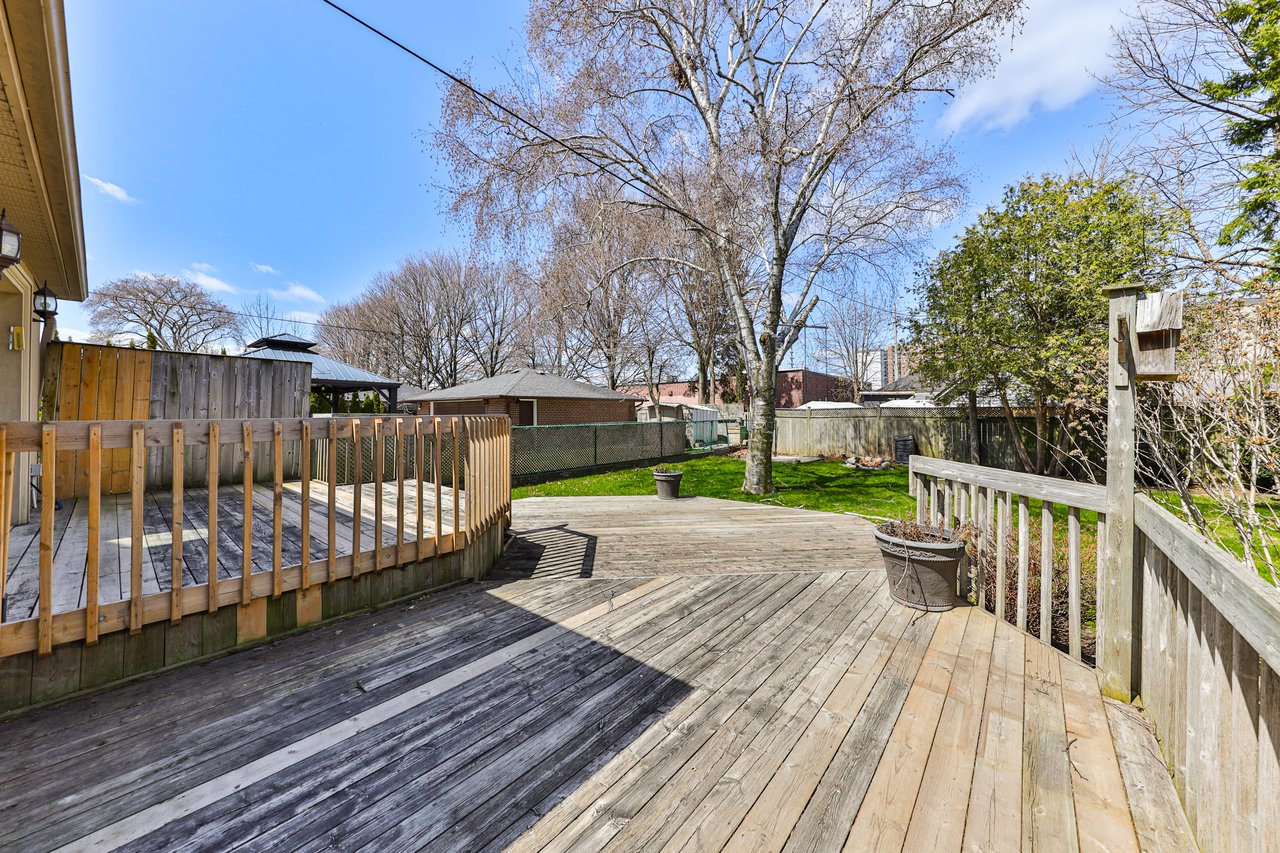 611 Byngmount Ave