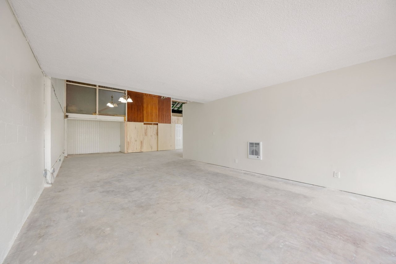 808 Manhattan Avenue Unit A