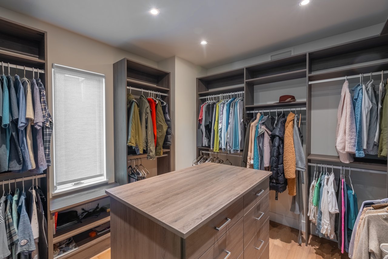 22856 Two Rivers Road