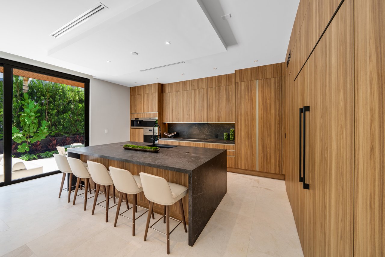 262 189th Terrace