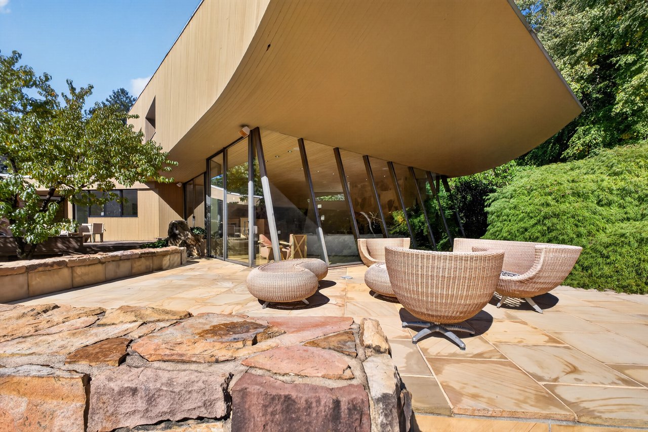 15 Horseshoe Road (Long Island)