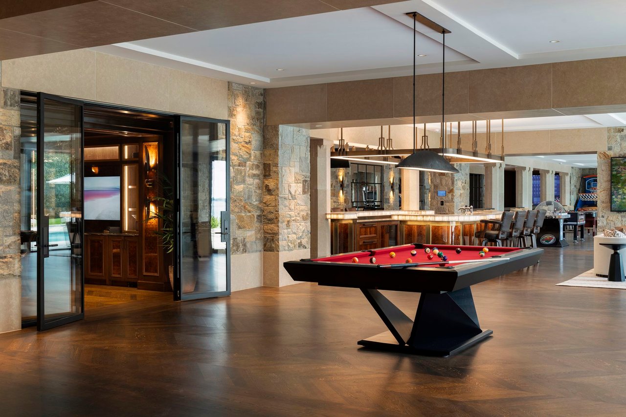 2770 Gale Road, Wayzata
