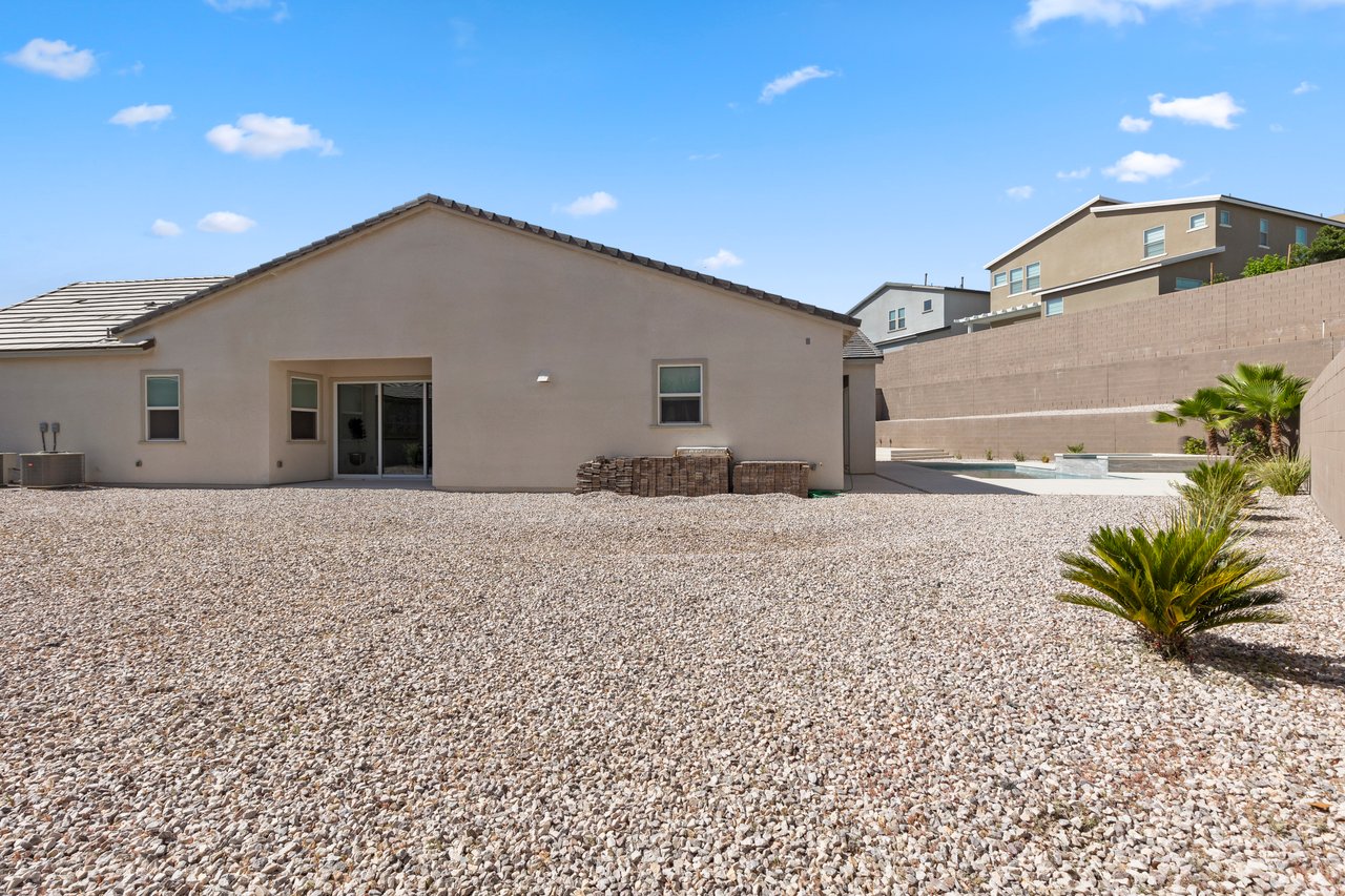 3371 Creek Bend Avenue