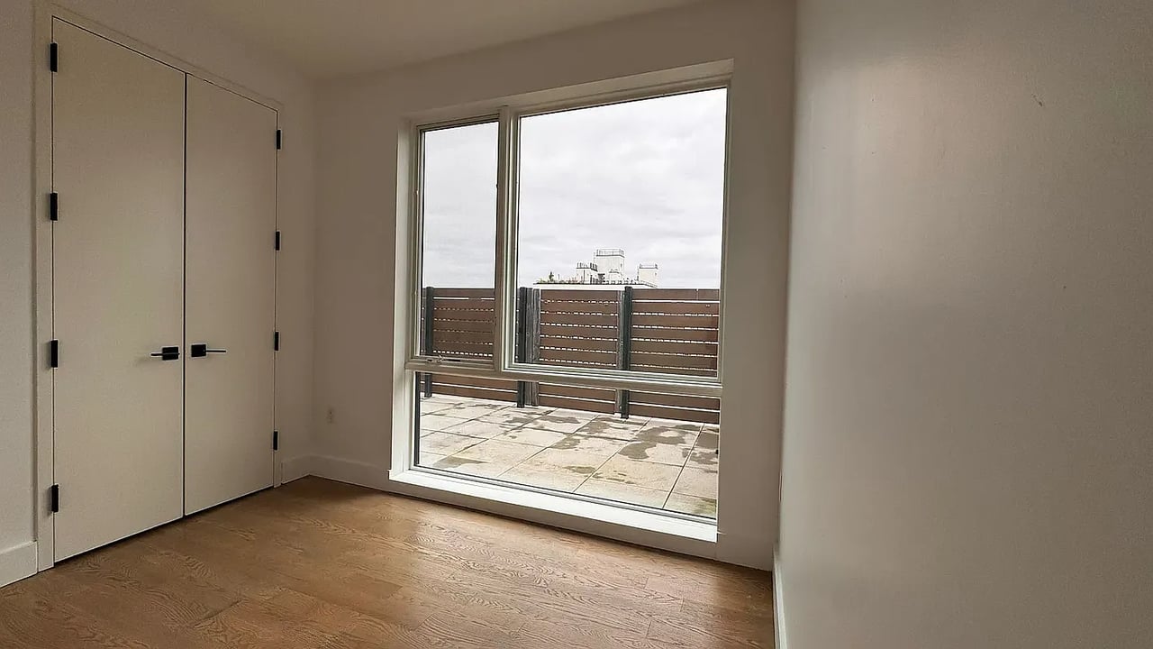 824 Lexington Avenue 3I