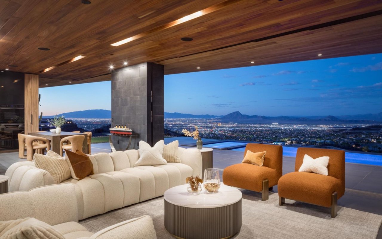 Staging for Success: How to Sell Your Las Vegas Luxury Home Faster