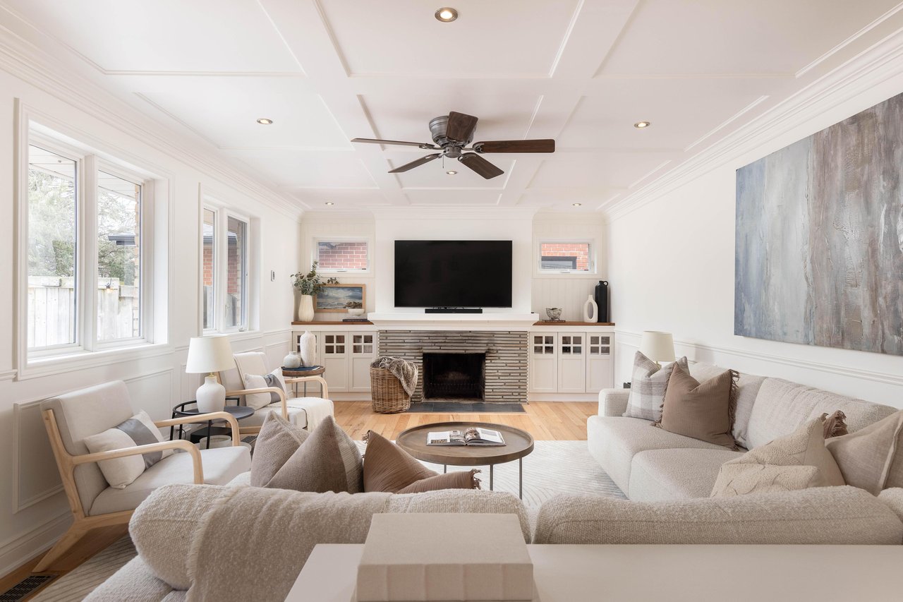 4456 Hawthorne Drive, Burlington, ON L7L 1G5